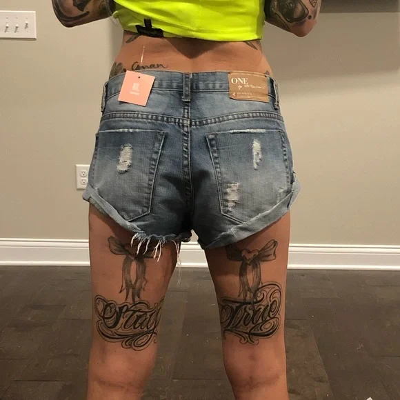 CUTEST ONE Teaspoon BANDITS shorts! Size 24! - Picture 3 of 10